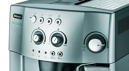 La cafetière DeLonghi Magnifica ESAM 4200 S : Le Grand Test